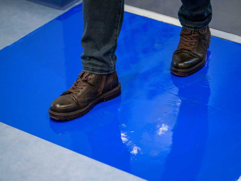 Cleanroom floor sticky mat
